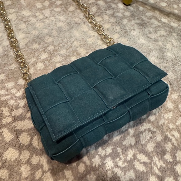 Tuckernuck Juniper Holden Suede Woven Crossbody Bag - Picture 6 of 9